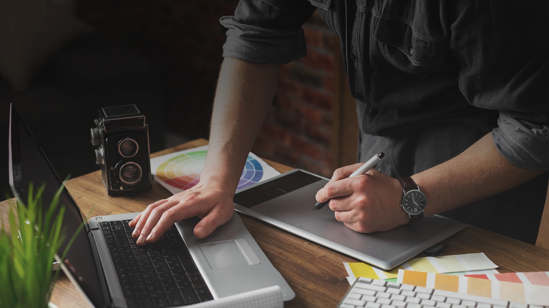 SOLUTIONS DIGITALES AUTHENTIQUES